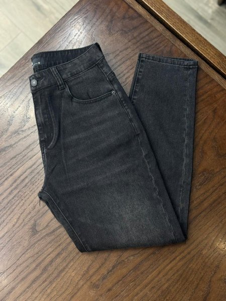 بنطلون جينز نص بوي فريند